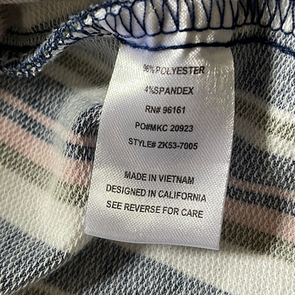 Fishbowl Junior’s Navy Pink White Striped Romper Pockets Size XS - Picture 7 of 15